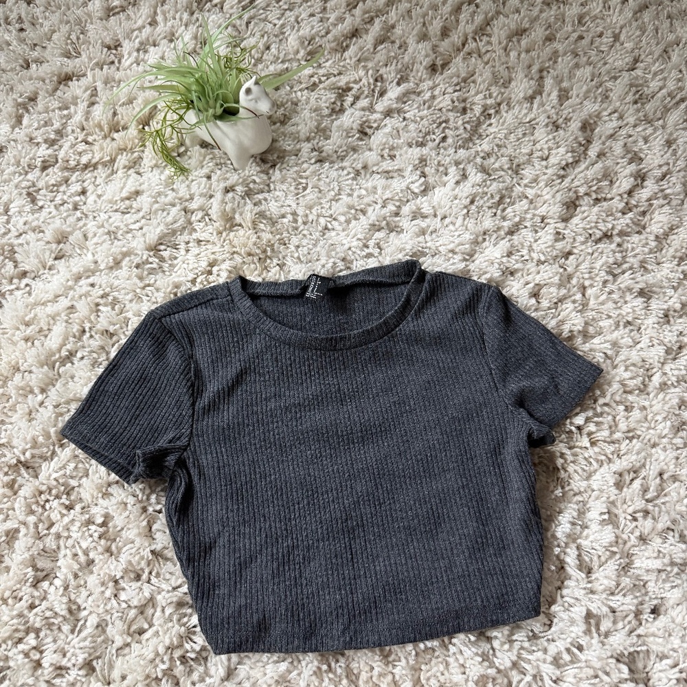 Stylish Forever 21 Charcoal super cute going out spring summer women’s Ribbed Cr